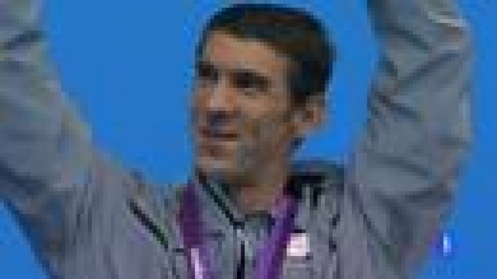 Tras ganar una medalla de oro y otra de plata, Michel Phelps se ha convertido en el atleta olímpico más laureado de la historia.