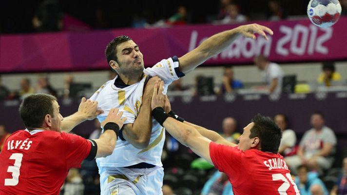 Telediario 1 - La selección española de balonmano asegura el pase a cuartos tras golear a Hungría