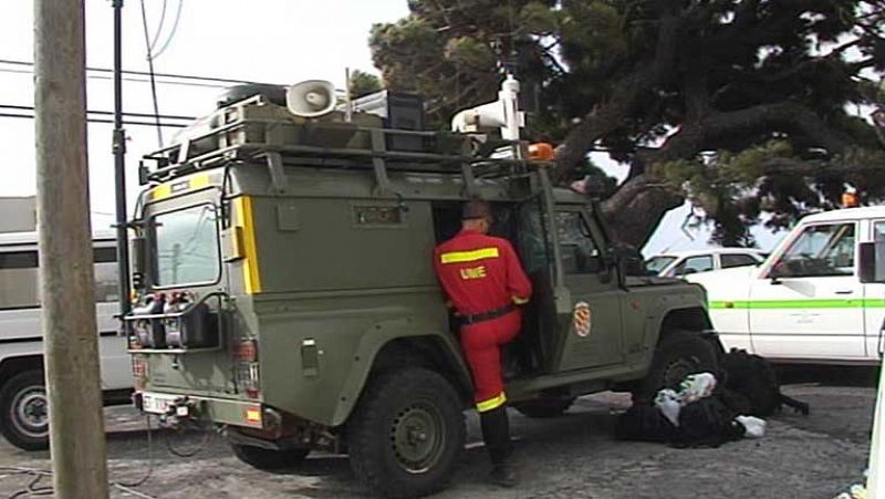 El gobierno de Canarias agradece la ayuda del Estado en la extinción del incendio tras las críticas previas