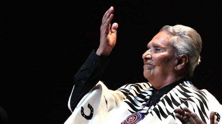 Telediario 1 - México despide a Chavela