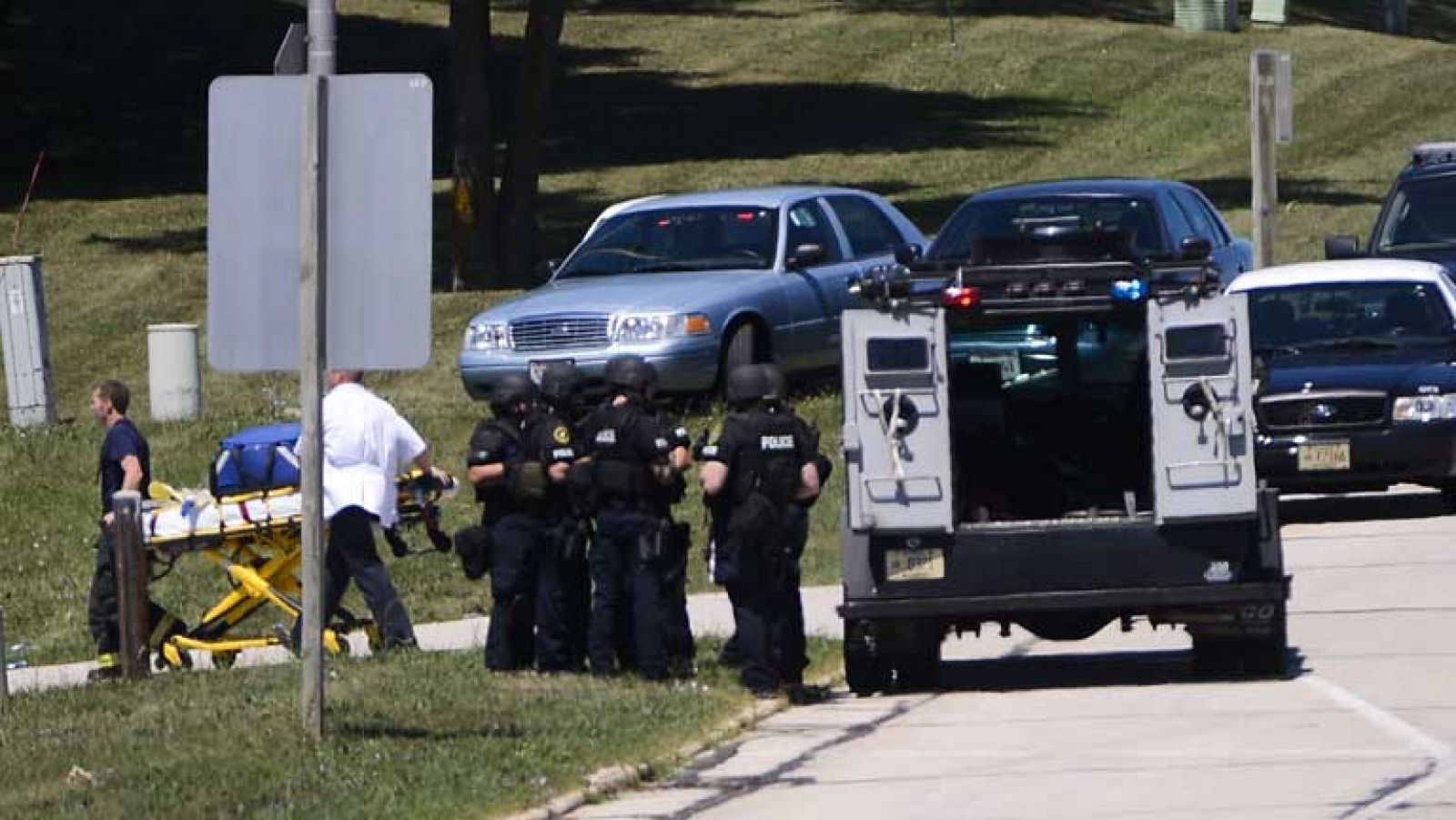 Telediario 1: El FBI considera un acto de "terrorismo doméstico" la matanza en Wisconsin | RTVE Play