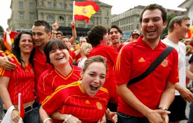 Eurocopa - Los aficionados animan a la roja