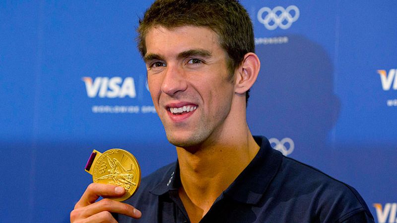  Michael Phelps está dispuesto a seguir ganando medallas despues de su retirada. Ahora viene lo mejor... el legado que deja a la natación y el semillero que germinará en un futuro gracias a sus medallas. Cuando se es el mejor uno no se retira nunca. 