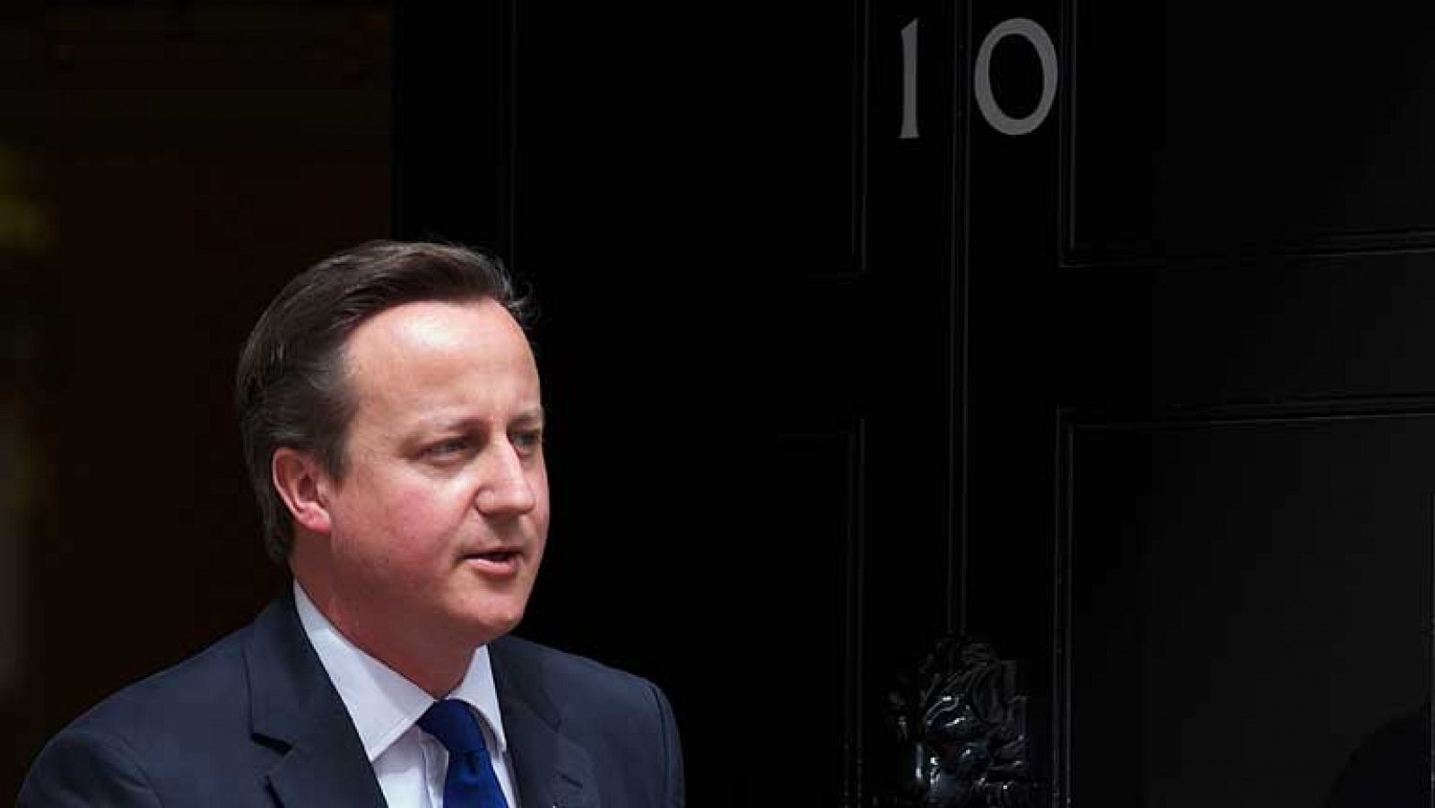 Telediario 1: Tras poco más de dos años de coalición los liderazgos de Cameron y Clegg están debilitados | RTVE Play