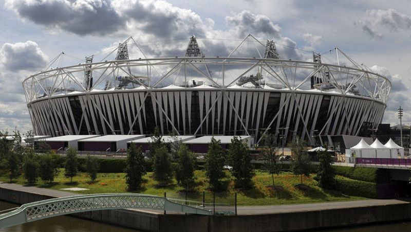 Miles de personas pasean por el parque olímpico de Londres, quieren vivir de cerca unos juegos y vienen de todos los rincones.Hasta ahora, 6 millones de espectadores han visto algunas de las pruebas en directo. Sólo en el parque, hay 9 instalaciones