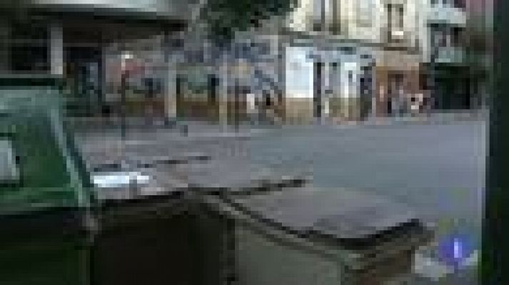 Telediario 1 - Contenedores de basura con candados