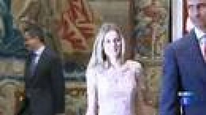 Informativo 24h - Los reyes y príncipes de Asturias ofrecen cena verano a autoridades baleares