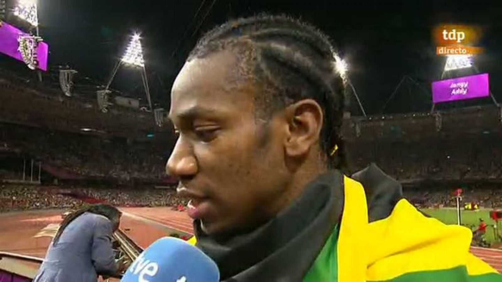 El atleta jamaicano ha coincidido con su compatriota Weir, bronce, frente a los micrófonos de TVE. Los dos han coincidido en señalar que el triplete en 200 metros lisos es "un gran día para Jamaica". Weir ha añadido que es "un honor" compartir podio