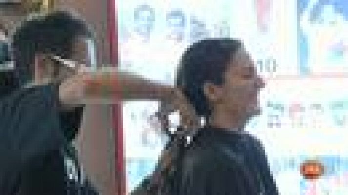 Telediario 1 - La sincronizada se corta la melena