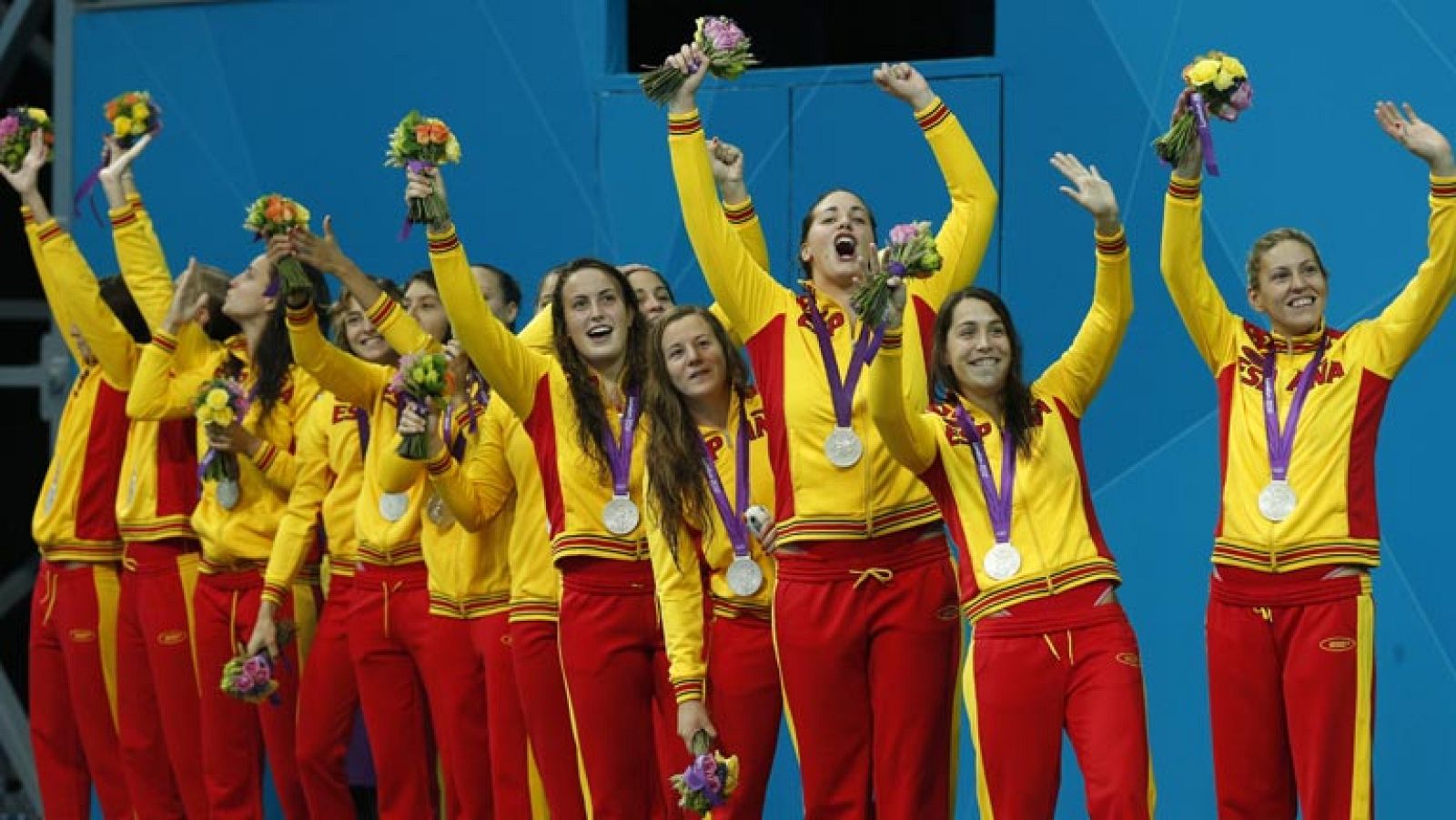 La plata del waterpolo en Londres 2012 hace felices a las atletas españolas