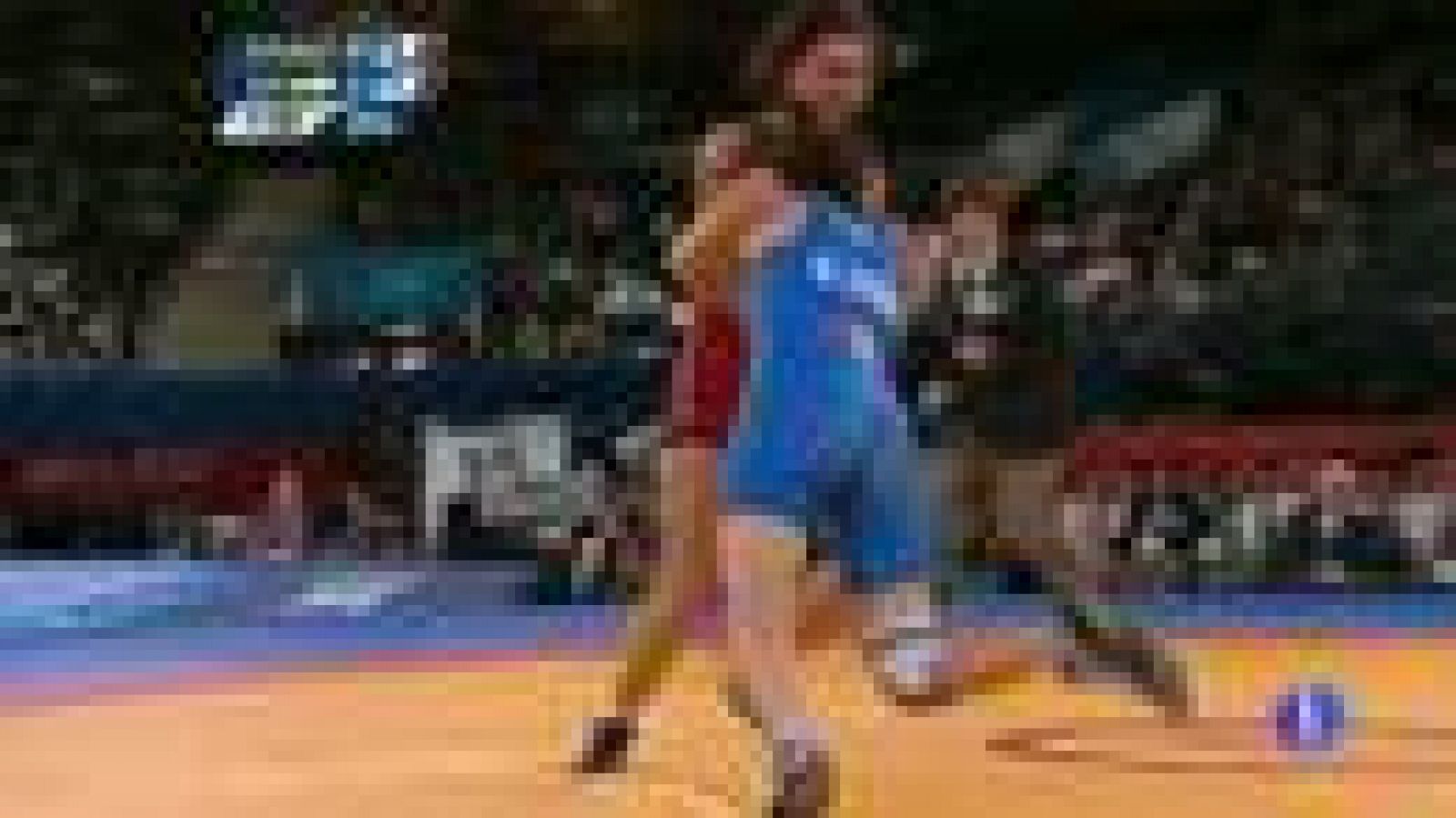 La luchadora española Maider Unda, apodada 'Iron Maider', pasa del hierro de su apodo en inglés al bronce conseguido en la competición de lucha de los Juegos de Londres.