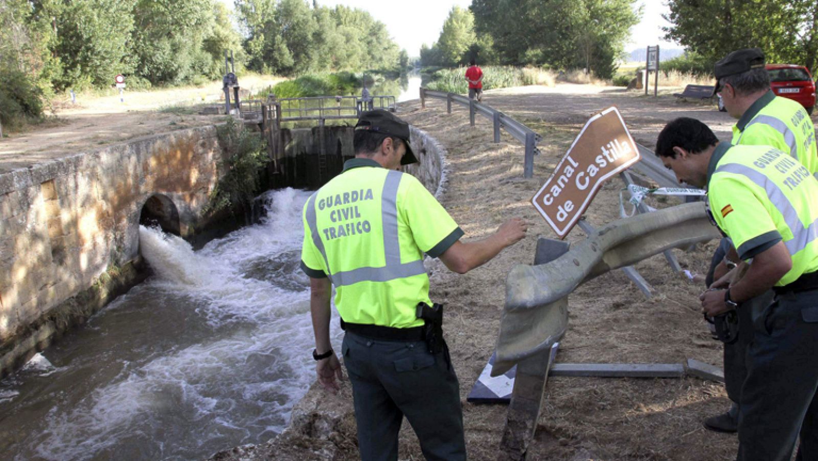 Seis muertos al salirse de la vía un coche en Naveros del Pisuerga, Palencia