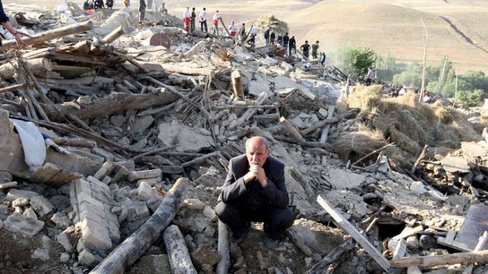Informativo 24h - La ministra de Sanidad iraní eleva a 306 los muertos en los terremotos