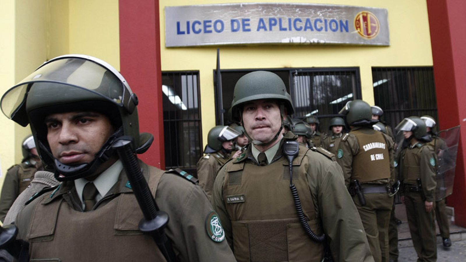 Los estudiantes chilenos ocupan institutos de secundaria para reclamar educación pública 