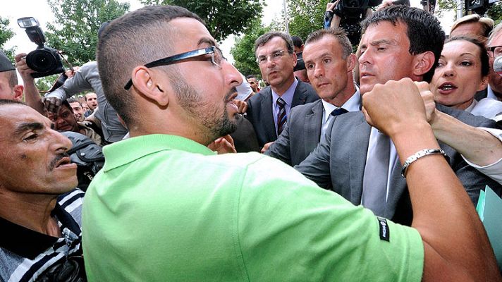  - Hollande promete movilizar todos los medios tras los disturbios en Amiens