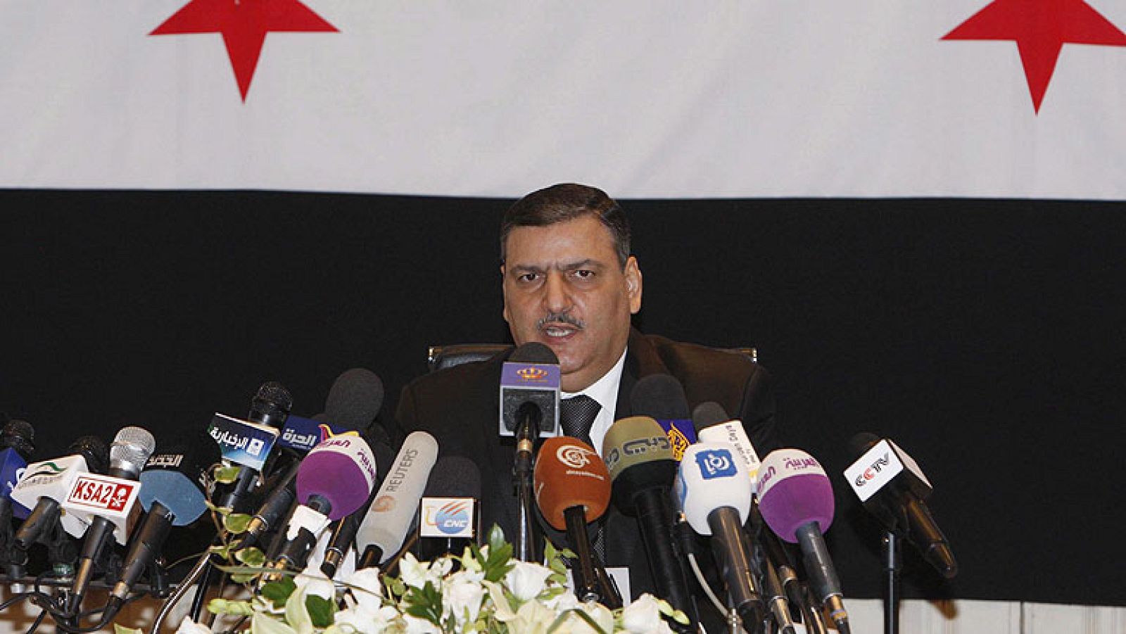 Riad Hijab asegura que el régimen de Al Assad se está derrumbando