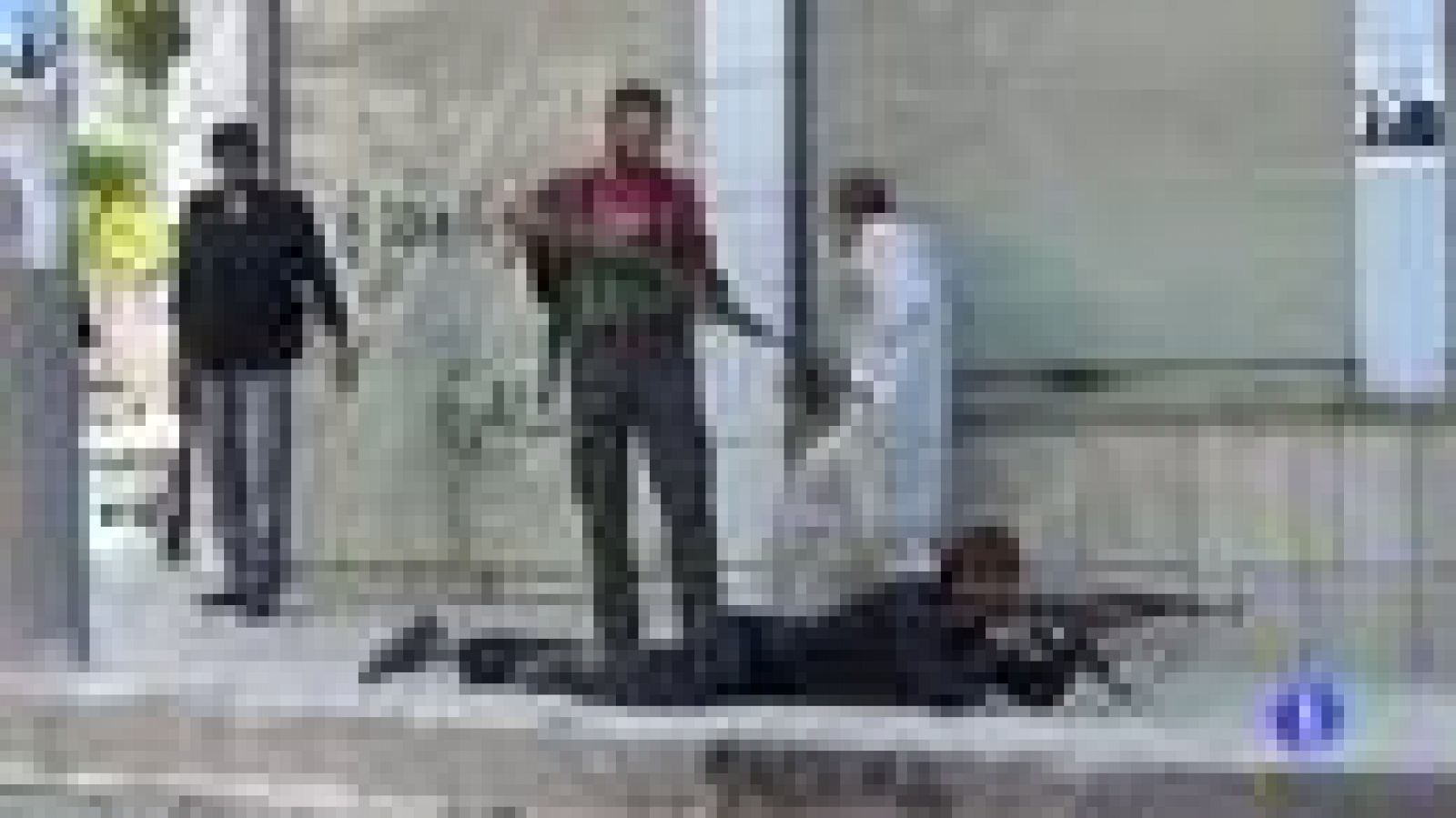 Fuerzas del régimen y rebeldes se enfrentan cerca de la sede del Gobierno sirio tras un atentado | Ver