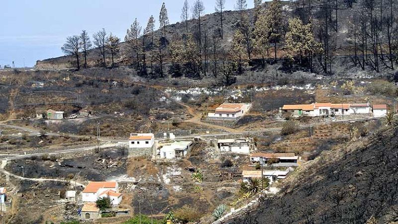 Los vecinos de Vallehermoso, en La Gomera, comienzan a regresar a sus casas