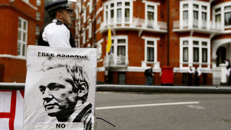 CRISIS ENTRE ECUADOR Y REINO UNIDO POR CASO ASSANGE