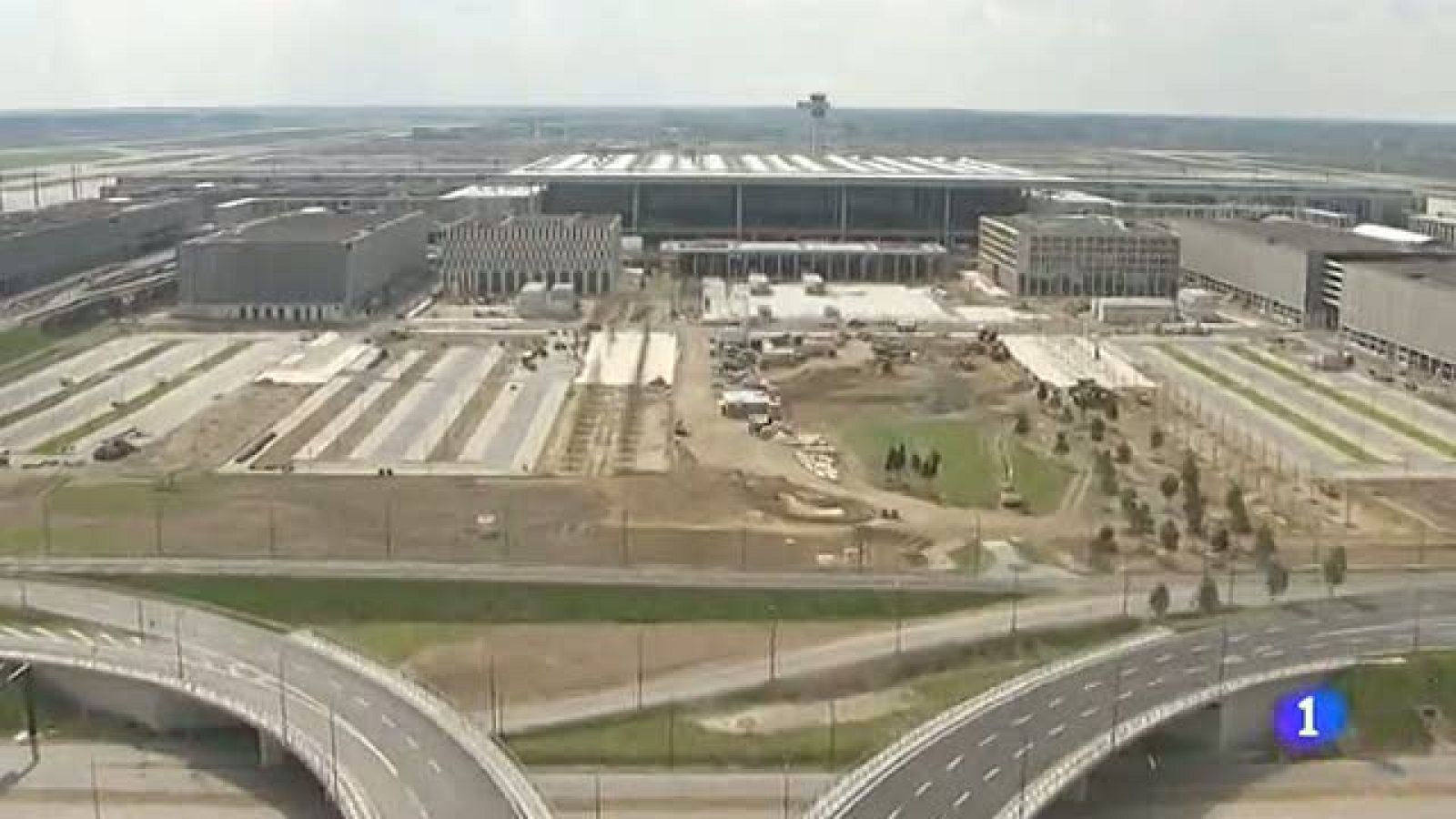 Polémica por el nuevo retraso de apertura del aeropuerto de Berlín