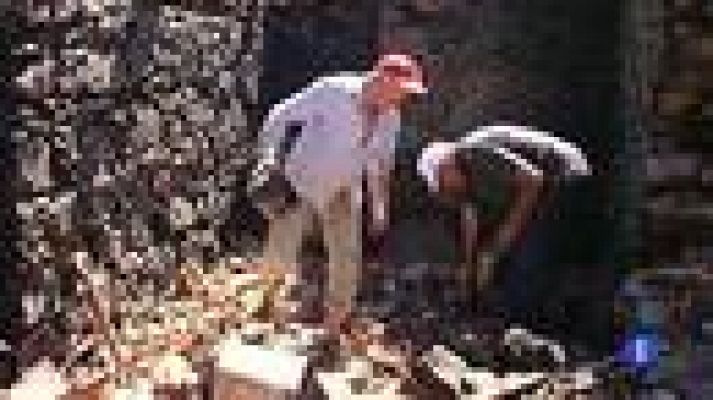 Telediario 1 - El riesgo de incendios por el calor cierra el acceso a zonas boscosas