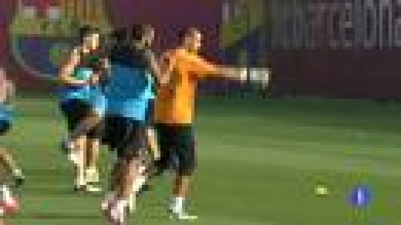 Hace unos meses supimos que Dani Pedrosa había hecho trampas para conseguir la licencia de patrón de yate. Y ahora hemos conocido más nombres de deportistas implicados en la misma trama. Los futbolistas Víctor Valdés y Asier Del Horno están imputados