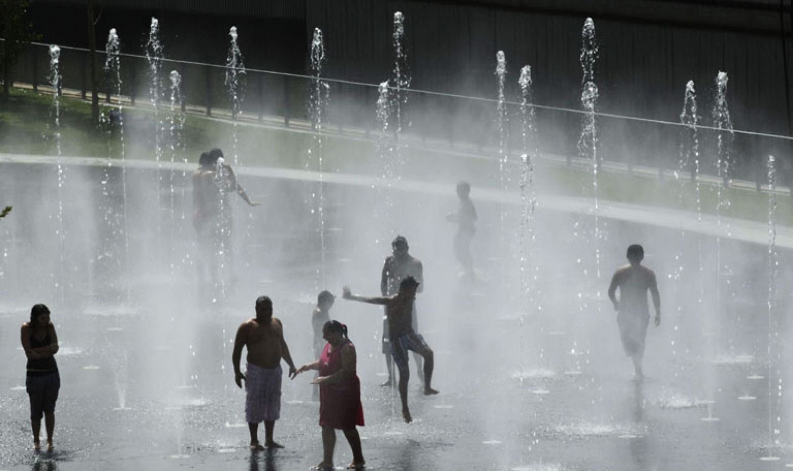 La entrada de nubosidad procedente del sur suavizará hoy la intensidad de la ola de calor