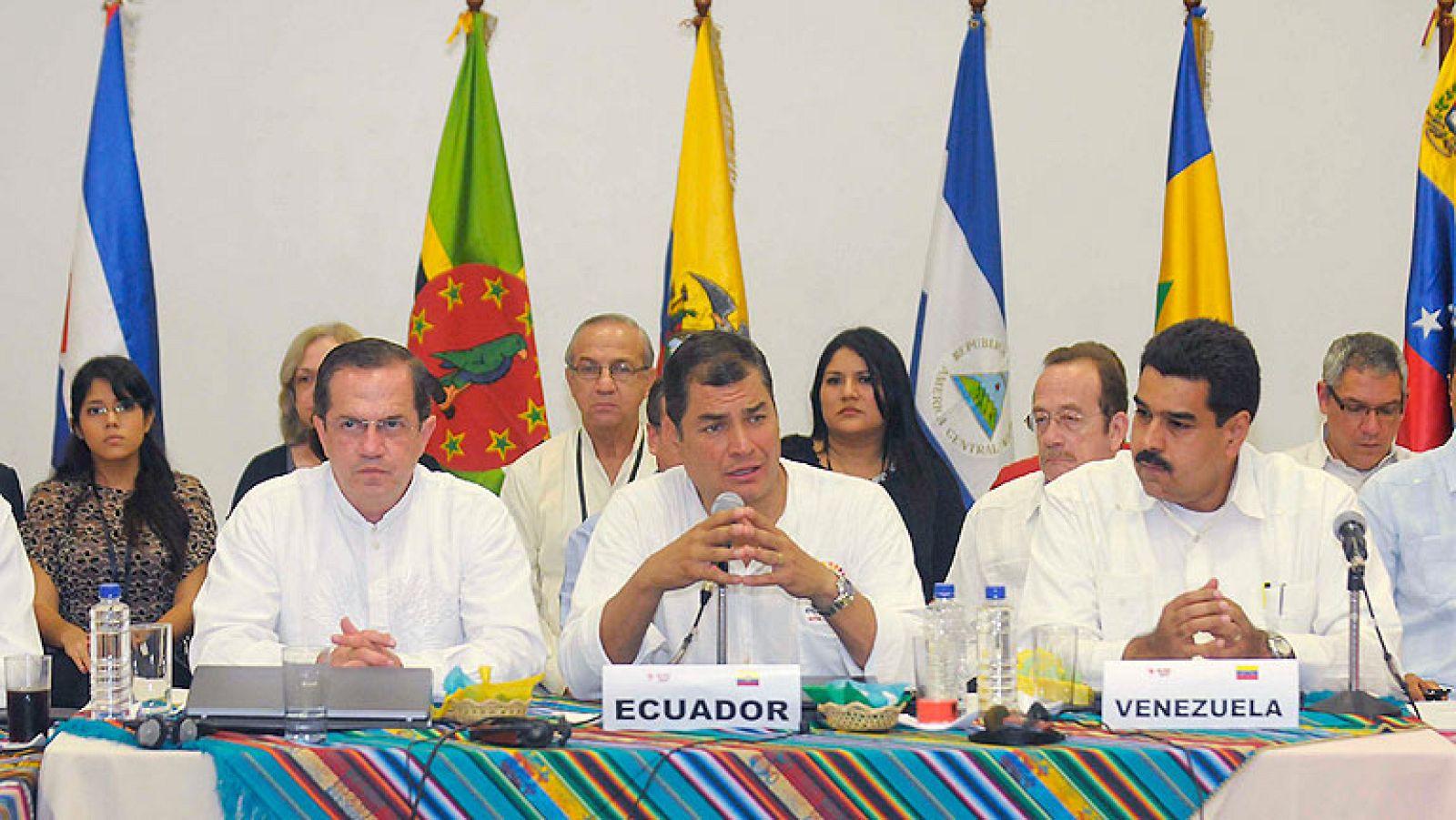 Reunión del Alba y Unasur para apoyar a Ecuador en el pulso con Reino Unido por Assange | Ver