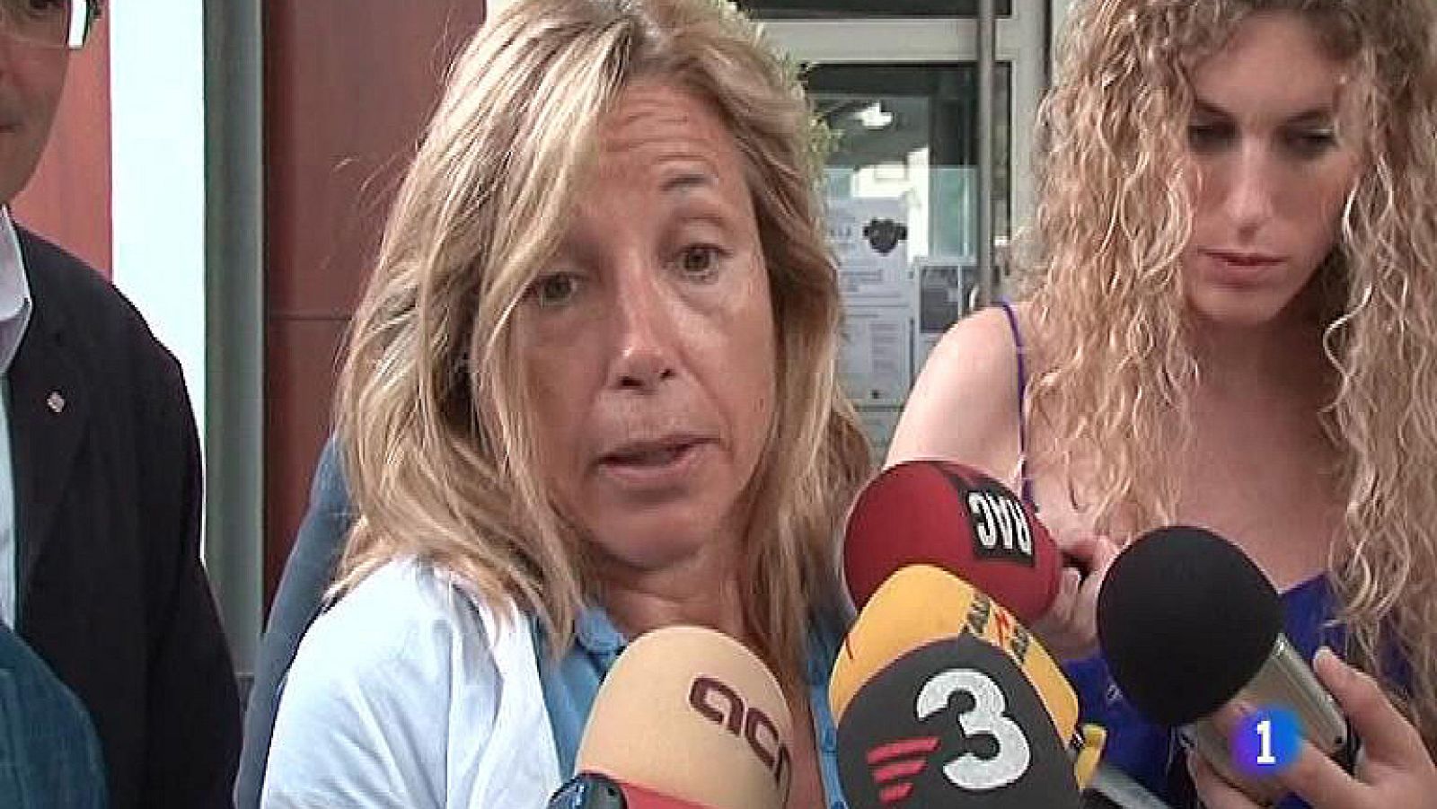 La vicepresidenta de la Generalitat de Cataluña ha anunciado esta que el día 28 de agosto seguramente pedirá ayuda al Fondo de Liquidez Autonómico. Joana Ortega reconoce que Cataluña puede tener problemas de tesorería en otoño. Así que en el primer Consejo de Gobierno después de las vacaciones podría formalizarse la petición al fondo autonómico de rescate.