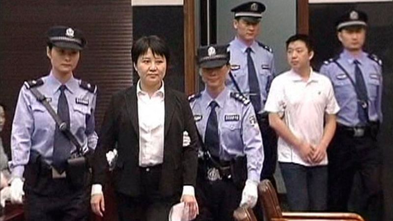 Un tribunal condena a esposa de Bo Xilai a pena de muerte suspendida