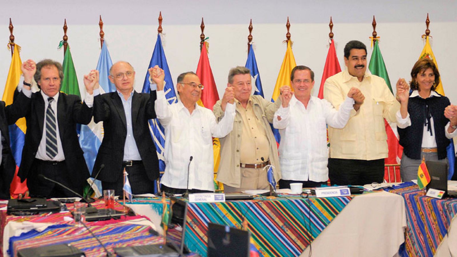 Unasur respalda a Ecuador y exhorta al diálogo en el caso Assange