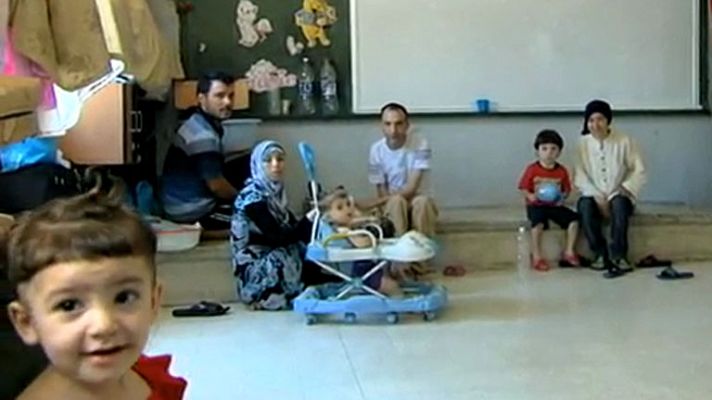 Telediario 1 - Los centros comunitarios albergan a 240.000 familias sirias