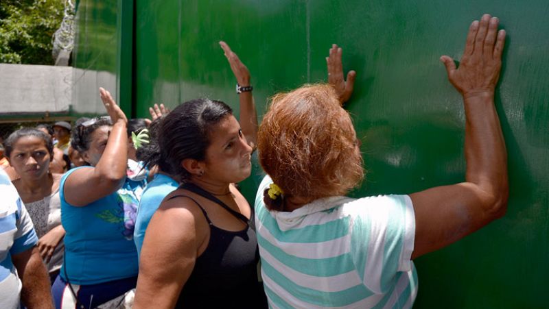 Se elevan a 25 los muertos en un enfrentamiento entre reclusos en una cárcel venezolana 
