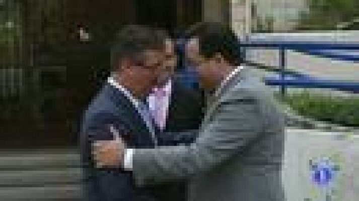 Telediario 1 - Despido del 43% de interinos