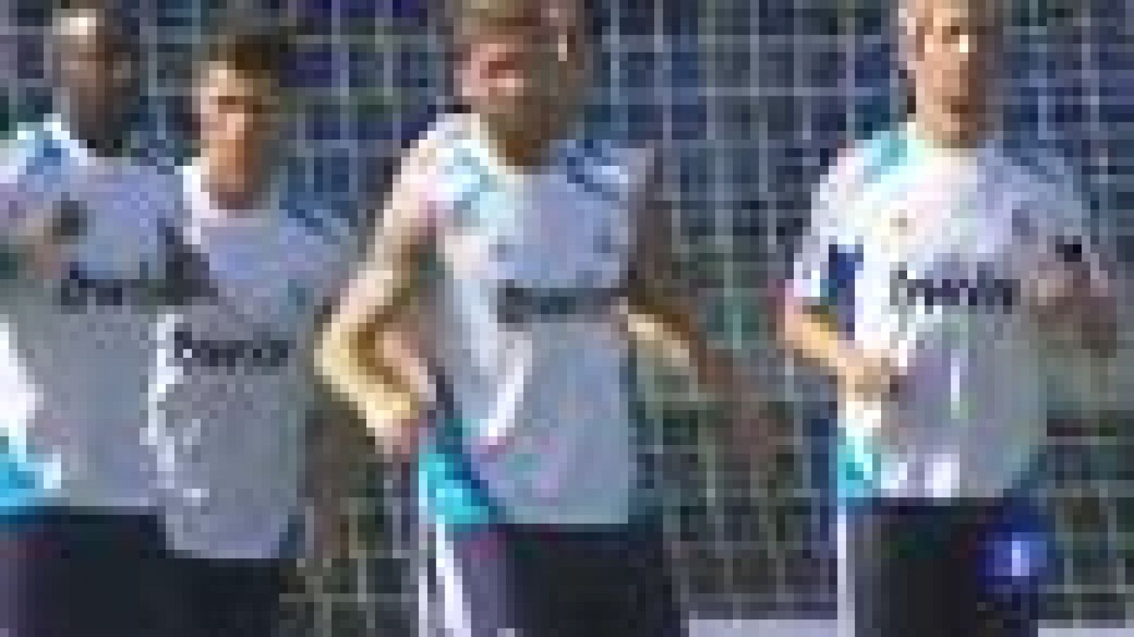 Tras su dubitativo debut en Liga, el Real Madrid prepara a conciencia el primer clásico de la temporada, que llega el próximo jueves en forma de Supercopa. Mourinho no podrá contar con Pepe para el partido de ida.