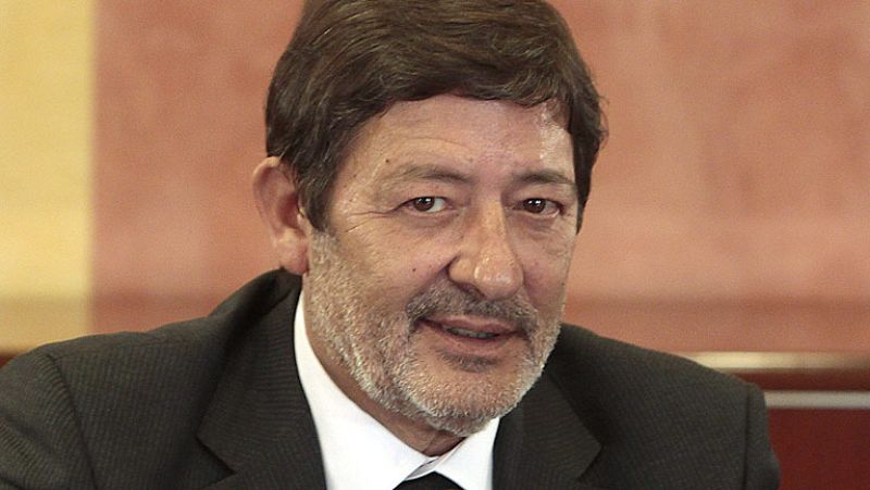 Guerrero niega haber malgastado dinero público en fiestas y en drogas