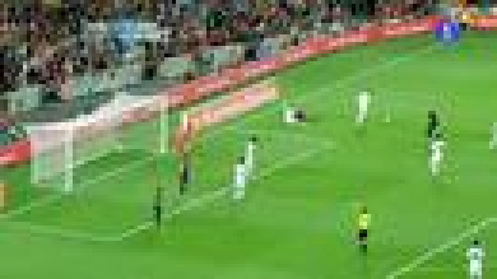 Sin programa: Messi marca de penalti (2-1) | RTVE Play