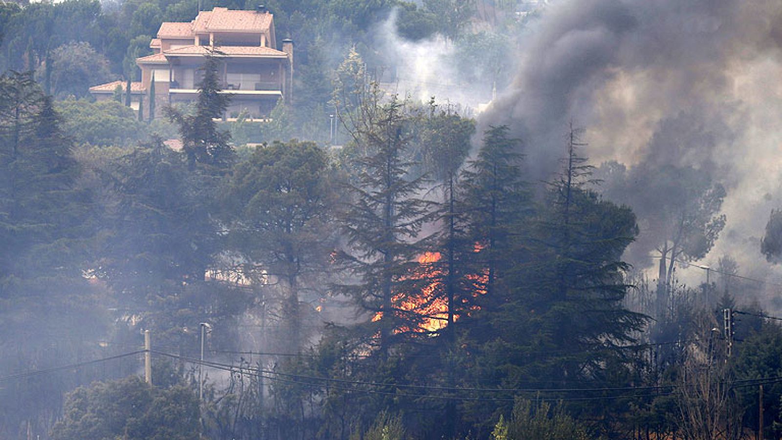 El 112 cree que el incendio de Robledo de Chavela, en Madrid, ha sido provocado por un pirómano