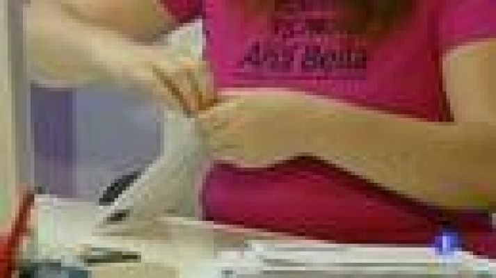 Telediario 1 - Denunciar al maltratador, uno de los pasos más importantes para salir de la violencia de género