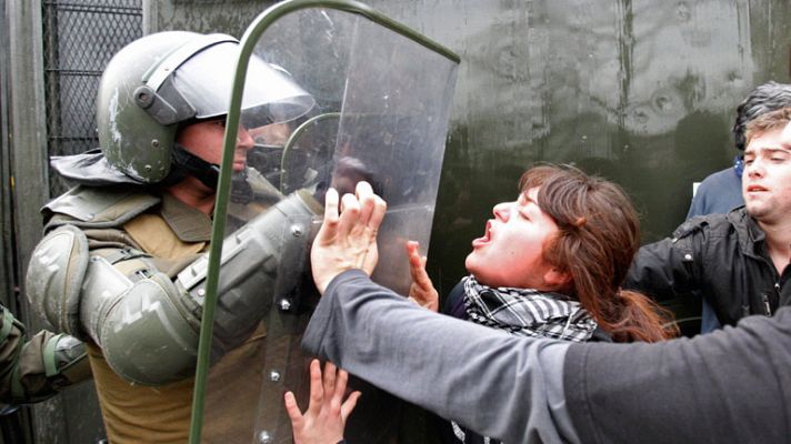 Informativo 24h - Multitudinaria protesta en Chile a favor de la reforma del sistema educativo