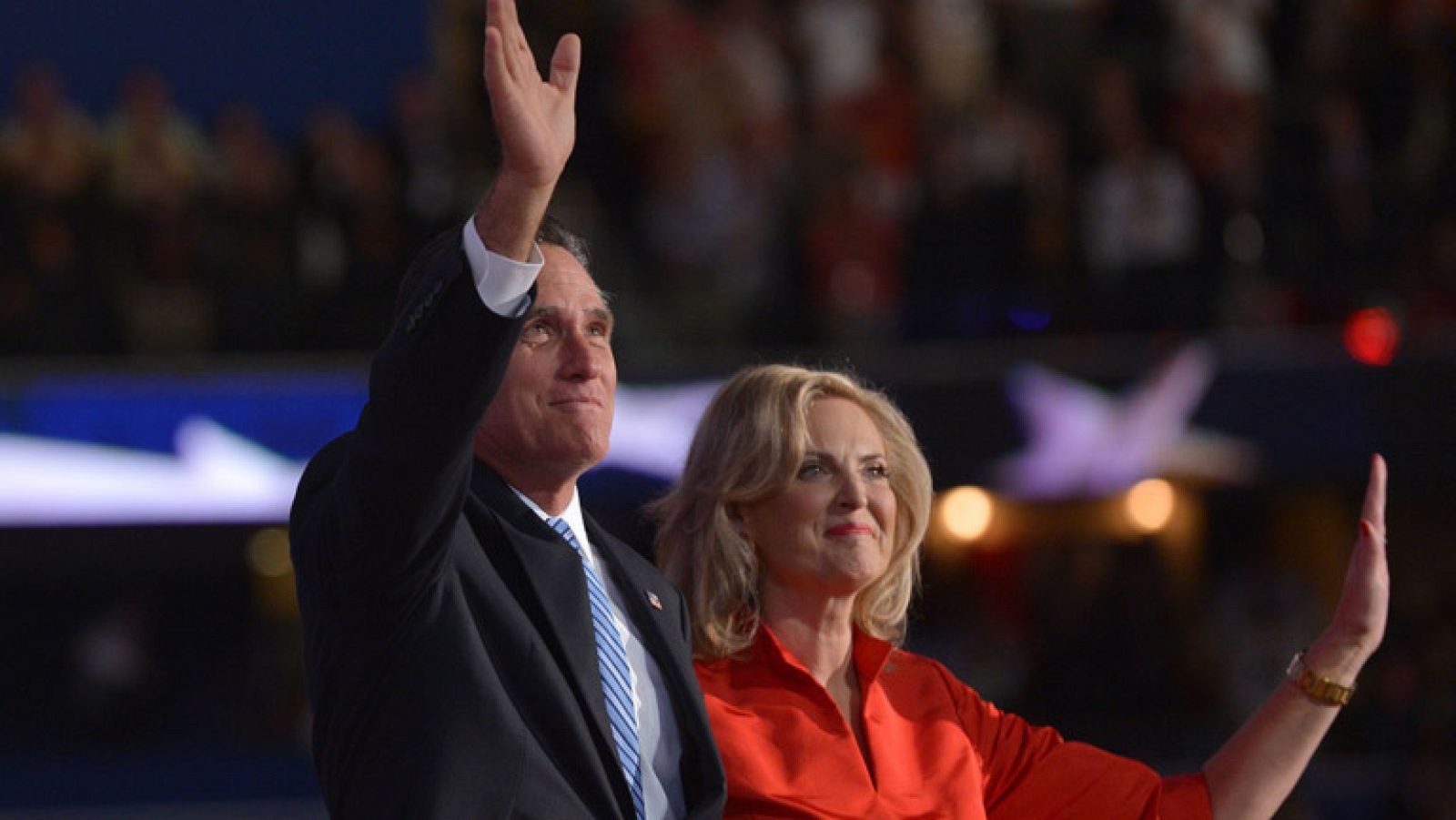 Ann Romney, esposa del candidato republicano a la Casa Blanca, Mitt Romney, consiguió en su primer discurso televisado ganarse a la opinión pública y, sobre todo, mostrar una imagen distinta de su marido.