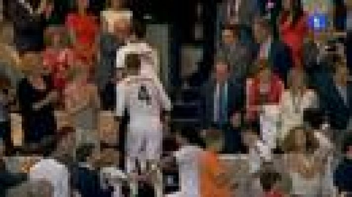  - El Real Madrid celebra la Supercopa en el Bernabéu