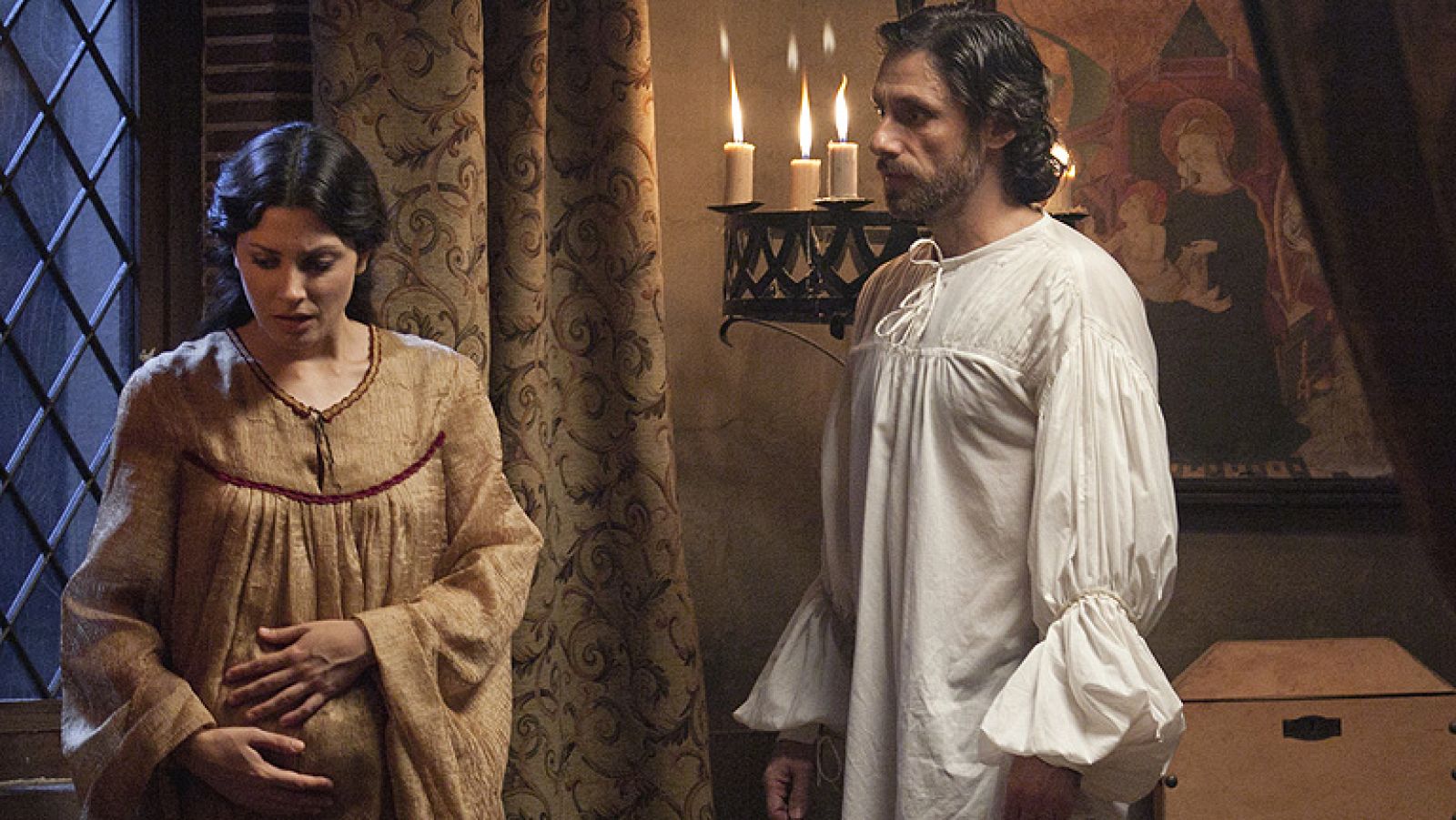 Ecándalo en la corte, la reina embarazada de un bastardo