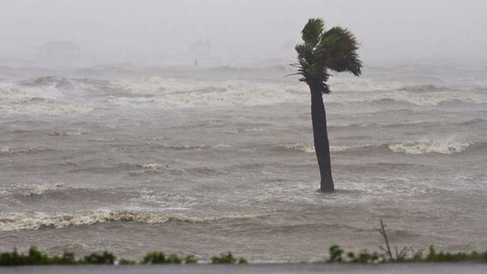 Telediario 1: Isaac es ahora tormenta tropical | RTVE Play