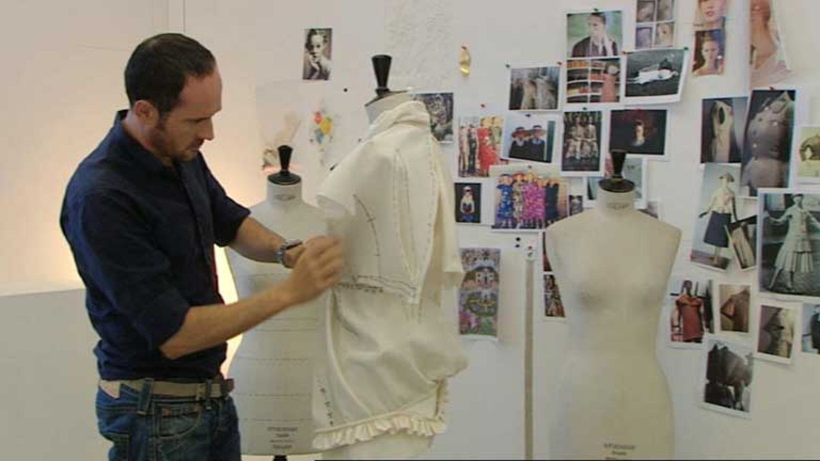 Josep Font inaugura el calendario de desfiles con su colección para DelPozo