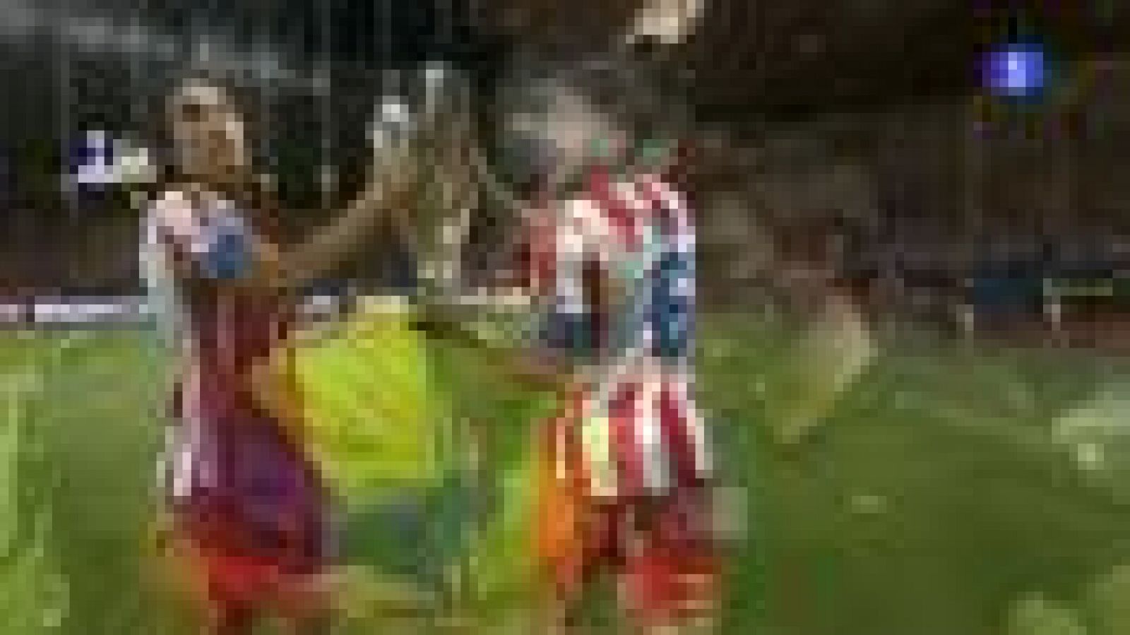 El delantero colombiano del Atlético de Madrid se mostró exultante ante TVE tras la victoria en la Supercopa de Europa frente al Chelsea (1-4). Sus tres goles le valieron ser considerado el mejor del partido por la UEFA.