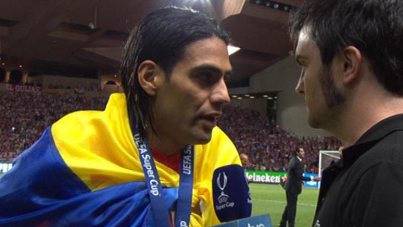 El delantero colombiano del Atlético de Madrid se mostró exultante ante TVE tras la victoria en la Supercopa de Europa frente al Chelsea (1-4). Sus tres goles le valieron ser considerado el mejor del partido por la UEFA.