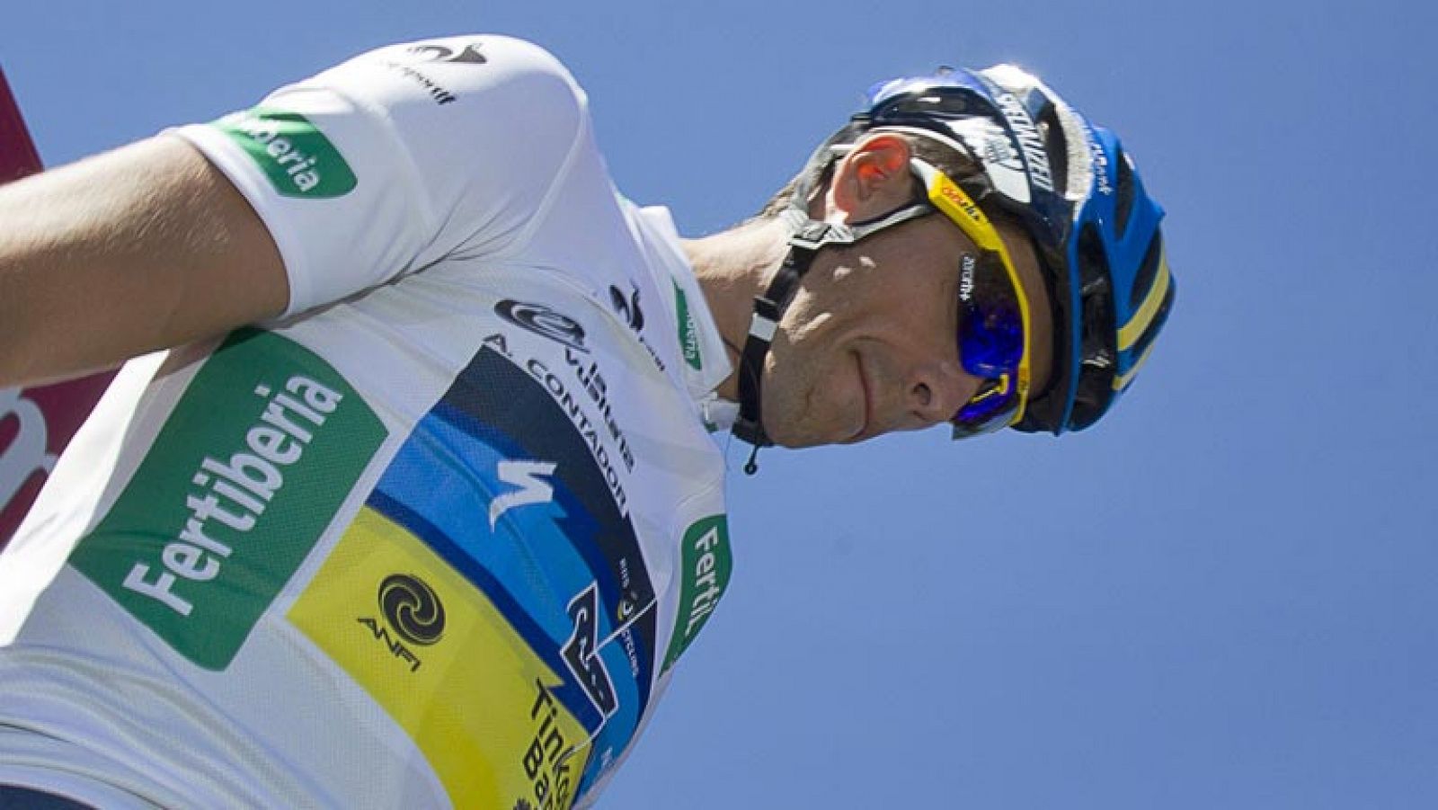 Joaquim 'Purito' Rodríguez ha dado un golpe de mando en la subida a Ancares de la Vuelta a España, respondiendo al ataque de su principal rival, Alberto Contador, y arrebatándole la victoria de etapa.