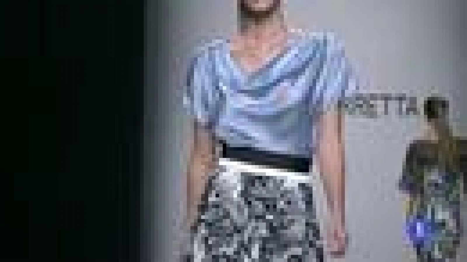 Jóvenes diseñadorres comparten pasarela con veteranos como Kina Fernández