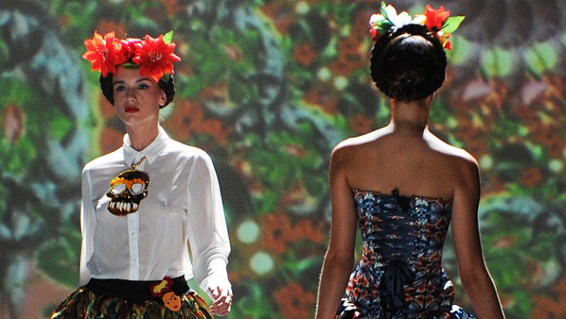  Cibeles: Ion Fiz, del sofá al armario; Maya Hansen, Tropical Punk